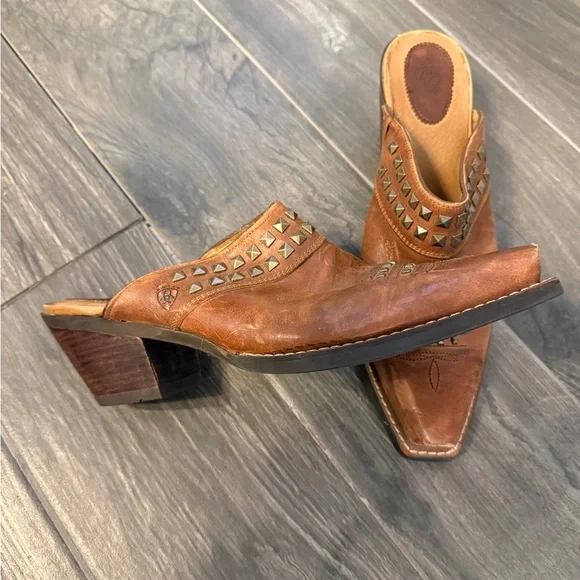 Ariat Dixie Mule - Russet Rebel Brown Studded Women's snip toe boot - Picture 1 of 5